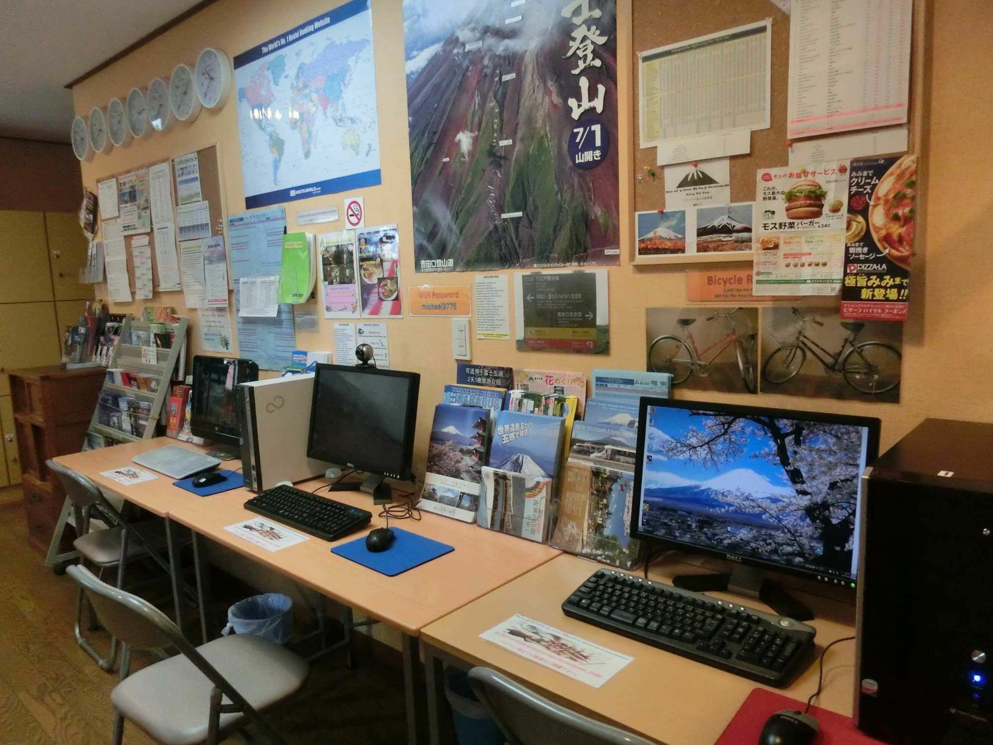Mt Fuji Hostel Michael'S Фуджийошида Екстериор снимка